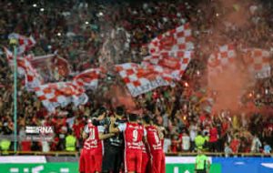 پرسپولیس آقای فوتبال ایران؛ فتح دوباره دربی و سهگانه دراماتیک سرخها پرسپولیس آقای فوتبال ایران؛ فتح دوباره دربی و سهگانه دراماتیک سرخها