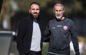 خلیلی: باز هم پرسپولیس برنده دربی خواهد بود/ استقلال خطرناکتر شده است خلیلی: باز هم پرسپولیس برنده دربی خواهد بود/ استقلال خطرناکتر شده است