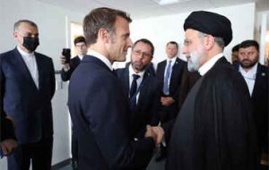 مکرون چه گفت و چه شنید؟
