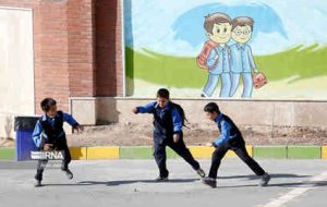 فقدان نظارت، شهریه مدارس را به ۷۰ میلیون تومان رساند * صبا صحاف فقدان نظارت، شهریه مدارس را به ۷۰ میلیون تومان رساند * صبا صحاف