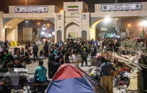 ۲۰۳ هزار زائر اربعین در شبانه روز گذشته از مرز مهران تردد کردند