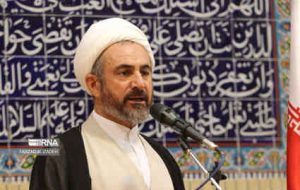 امام جمعه ایلام: برکات ایران اسلامی حاصل سختی های دفاع مقدس است امام جمعه ایلام: برکات ایران اسلامی حاصل سختی های دفاع مقدس است