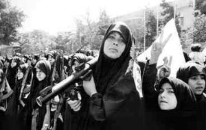 برگرفته از پژوهش «نگرش دختران نوجوان به زنان فعال در عرصه دفاع مقدس»؛ دختران نوجوان و دفاع مقدس * دکتر سیده فاطمه نعمتی | پژوهشگر اجتماعی برگرفته از پژوهش «نگرش دختران نوجوان به زنان فعال در عرصه دفاع مقدس»؛ دختران نوجوان و دفاع مقدس * دکتر سیده فاطمه نعمتی | پژوهشگر اجتماعی