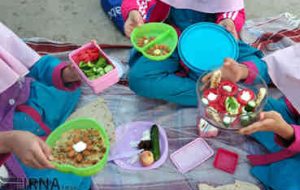 چرا خوردن صبحانه برای دانشآموزان بسیار مهم است؟ *هدی سادات پاک نهاد چرا خوردن صبحانه برای دانشآموزان بسیار مهم است؟ *هدی سادات پاک نهاد