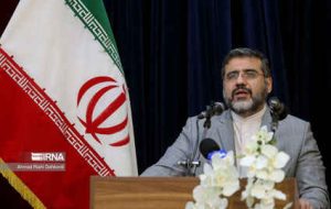 ۶۰ هزار نفر از خبرنگاران و اهالی فرهنگ و هنر تحت پوشش بیمه قرار گرفتند ۶۰ هزار نفر از خبرنگاران و اهالی فرهنگ و هنر تحت پوشش بیمه قرار گرفتند