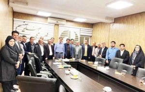 برخی سیاسیون منافع حزبی راقبول دارنداما هزینههای آن را بر نمی تابند برخی سیاسیون منافع حزبی راقبول دارنداما هزینههای آن را بر نمی تابند
