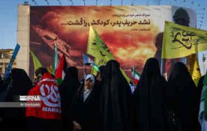 ناصر فیض: شعر مقاومت باید ترندسازی شود