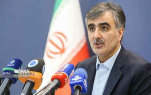 فرزین: سود بانکی تغییر نمی‌کند/ متخلفان در پرداخت وام مسکن جریمه می‌شوند