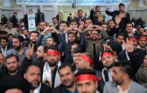 دیدار مدیرعامل و کارکنان فولاد اکسین خوزستان با رهبری دیدار مدیرعامل و کارکنان فولاد اکسین خوزستان با رهبری