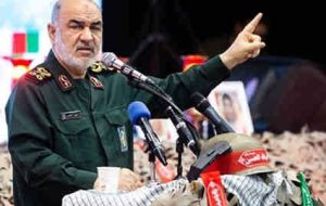 سرلشکر سلامی: تحقق جامعه قرآنی امکانپذیر است/تاسیس ۱۱۴ دارالقرآن در کشور سرلشکر سلامی: تحقق جامعه قرآنی امکانپذیر است/تاسیس ۱۱۴ دارالقرآن در کشور