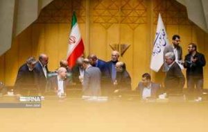 کارشناس اقتصادی: مجلس منابع لازم برای هزینه‌تراشی‌های خود در بودجه را مشخص کند