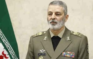 فرمانده کل ارتش؛ هوشیاری و فداکاری سربازان گمنام گویای مجاهدهای موثر آنها در مقابل انبوه توطئه هاست