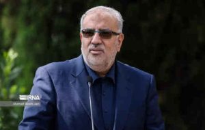 وزیر نفت خبر داد: توزیع روزانه ۱۳۲ میلیون لیتر بنزین همزمان با استمرار پایداری گاز در کشور