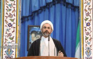 امام جمعه ایلام: مجلس و دولت زمینه مشارکت مردم را در جهش تولید فراهم کنند