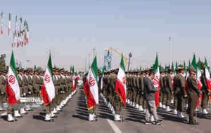 بیانیه ارتش به مناسبت روز جمهوری اسلامی؛ ارتش با اقتدار از نظام جمهوری اسلامی ایران پاسداری میکند بیانیه ارتش به مناسبت روز جمهوری اسلامی؛ ارتش با اقتدار از نظام جمهوری اسلامی ایران پاسداری میکند