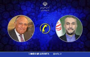 رایزنی وزیران امور خارجه ایران و مصر درمورد راه‌های توسعه روابط دو کشور