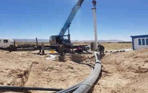 عملیات احداث خط انتقال آب به روستای «سیاب درویش» شهرستان ملکشاهی آغاز شد