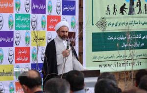 امام جمعه ایلام: سیره رهبر معظم انقلاب در کاشت درخت باید الگوی همه باشد امام جمعه ایلام: سیره رهبر معظم انقلاب در کاشت درخت باید الگوی همه باشد