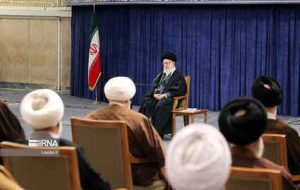 در دیدار اعضای مجلس خبرگان رهبری؛ رهبر انقلاب: نمایندگان جدید مراقب باشند کام ملت و فضای سیاسی کشور تلخ نشود
