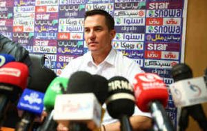اوسمار: ۱۰ بازی آخر لیگ برای ما حساس است؛ آنالیز خوبی از پیکان داریم اوسمار: ۱۰ بازی آخر لیگ برای ما حساس است؛ آنالیز خوبی از پیکان داریم