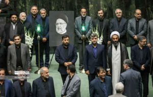 آخرین روزِ کاری مجلس یازدهم و دلتنگی برای سید شهیدان اهل خدمت آخرین روزِ کاری مجلس یازدهم و دلتنگی برای سید شهیدان اهل خدمت