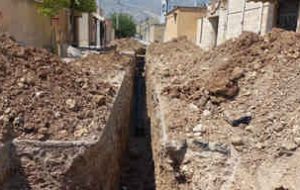 عملیات اجرایی شبکه فاضلاب شهر ایوان با ۸۰ درصد پیشرفت در مراحل پایانی است