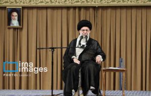 رهبر انقلاب: صهیونیست‌ها کوچک‌تر از آن هستند که به حزب‌الله لبنان صدمه‌ مهمی وارد کنند