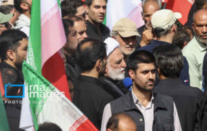 همکاری با آژانس انرژی اتمی به دلیل دشمنی با ملت، باید تعلیق شود