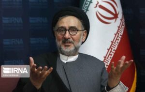 واکنش «ابطحی» به حضور رهبرانقلاب در حسینیه امام خمینی: آقا آمد، با ایران آمد