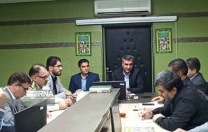 ساماندهی دستفروشان مرز مهران با اولویت بومی‌ها آغاز شد