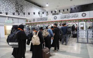 ۱۴ روز مانده به اربعین/ ۱۱۴ هزار زائر از مرز مهران تردد کردند