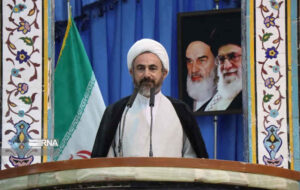 امام جمعه ایلام: مشکل دشمن با ایرانِ قوی و مستقل است
