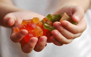 پاستیل؛ دانستی‌ها، فواید، مضرات و طرز تهیه خانگی آن