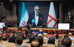 بانکداری در بانک مسکن، ایفای مسئولیت اجتماعی در قبال هموطنان است / معرفی برندگان قرعهکشی بزرگ بانک مسکن بانکداری در بانک مسکن، ایفای مسئولیت اجتماعی در قبال هموطنان است / معرفی برندگان قرعهکشی بزرگ بانک مسکن