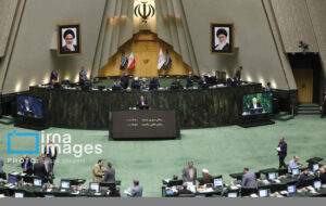 انتقاد نماینده دهلران از کمبود تجهیزات پزشکی در مناطق محروم