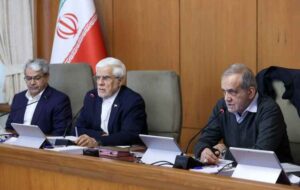 وزیر نفت: مصرف بنزین با سامان دهی کارت جایگاه ها روزانه ۹ میلیون لیتر کاهش یافت