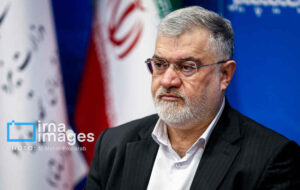 استاندار تهران: پاسداران همچون سدی نفوذناپذیر در برابر هرگونه آشوب ایستاده اند استاندار تهران: پاسداران همچون سدی نفوذناپذیر در برابر هرگونه آشوب ایستاده اند
