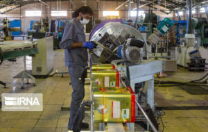 شکاف عمیق دستمزد واقعی و اسمی/افزایش دستمزد باید چندمرحله‌ای باشد