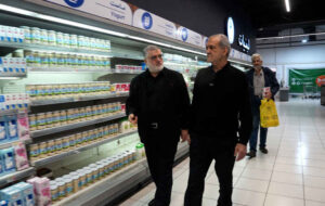 بازدید پزشکیان از زنجیره تأمین کالاهای اساسی/ تجلیل از مجاهدت خاموش فعالان سنگر اقتصاد