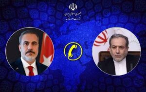 عراقچی خطاب به وزیرخارجه ترکیه: رفتارها و گفتارهای متناقض آمریکا، تردید برانگیز است