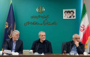 پزشکیان: دستاورهای ملی و مقاومت ۴۰ روز ملت با تولید روایت‌های موثر منعکس شود
