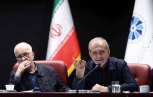 پزشکیان: میدان اصلی تقابل امروز، جنگ اقتصادی و تابآوری معیشتی کشور است پزشکیان: میدان اصلی تقابل امروز، جنگ اقتصادی و تابآوری معیشتی کشور است