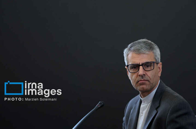 بقائی: آنچه بر ملت صلح‌دوست ایران تحمیل شده یک جنگ متعارف نیست