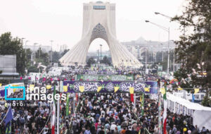 غدیر و زبانِ جمعیت؛ خیابان چگونه پیامِ ولایت را مخابره می کند غدیر و زبانِ جمعیت؛ خیابان چگونه پیامِ ولایت را مخابره می کند