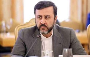 ایران به حفظ حاکمیت و اعمال حقوق حاکمیتی بر تنگه هرمز ادامه میدهد ایران به حفظ حاکمیت و اعمال حقوق حاکمیتی بر تنگه هرمز ادامه میدهد