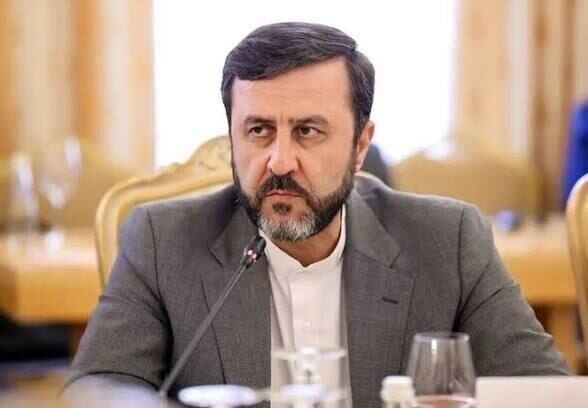 ایران به حفظ حاکمیت و اعمال حقوق حاکمیتی بر تنگه هرمز ادامه میدهد ایران به حفظ حاکمیت و اعمال حقوق حاکمیتی بر تنگه هرمز ادامه میدهد