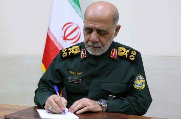 سرلشکر عبداللهی: فرزندان ملت در نیروهای مسلح «دست به ماشه» آماده شلیک به قلب دشمن هستند سرلشکر عبداللهی: فرزندان ملت در نیروهای مسلح «دست به ماشه» آماده شلیک به قلب دشمن هستند