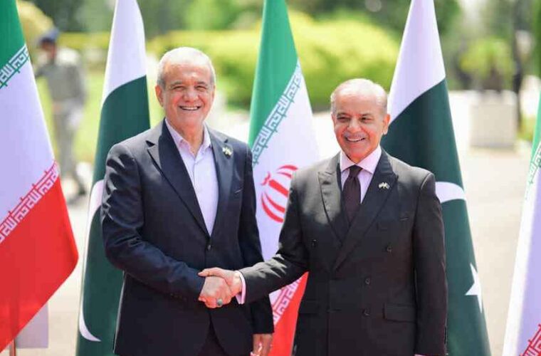 پزشکیان: در خصوص توان دفاعیمان هیچگاه و با هیچکس مذاکره نمیکنیم پزشکیان: در خصوص توان دفاعیمان هیچگاه و با هیچکس مذاکره نمیکنیم