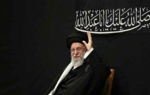 آغاز مراسم تشییع رهبر شهید ایران از نگاه رسانه‌های آمریکا؛ پیام وحدت و مقاومت به جهان