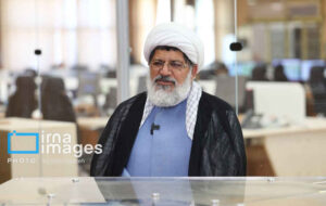 اوج ارتباط مردم با ولایت را در تشییع رهبر شهید ببینید اوج ارتباط مردم با ولایت را در تشییع رهبر شهید ببینید